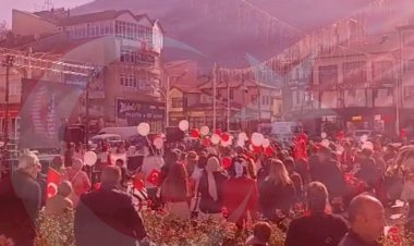 Akşehir Halkından Coşkulu Andımız Okuması