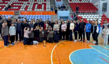 Öğretmenler Günü Turnuvasının Şampiyonu: Şehit Selçuk Özer Anadolu Lisesi