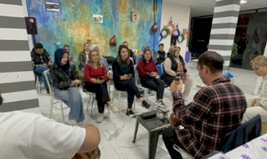 Akşehir’de Türkü Sevdalıları Bir Araya Geldi: Akşehir Türk Halk Müziği Topluluğu Çalışmalara Başladı