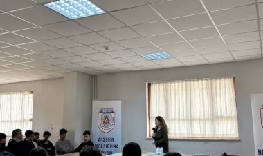 Farmakometri Uzmanı Dr. Kır, Akşehir’de Öğrencilerle Buluştu