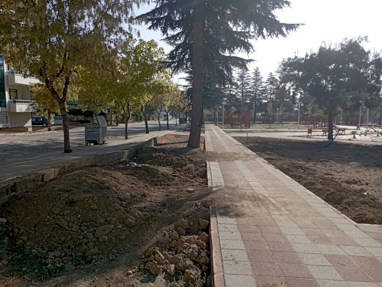 Akşehirlinin Uğrak Noktası Selçuklu Parkı İnşaatı Bitirilmeli