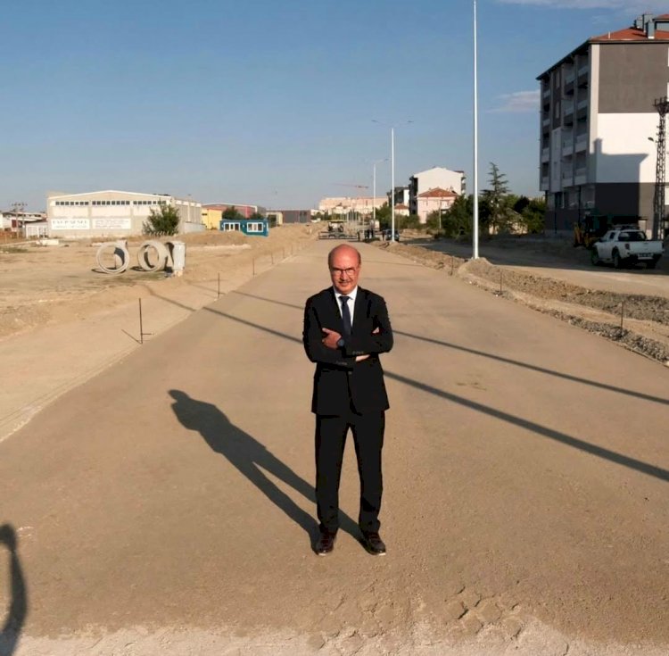 YENİ HASTANE CADDESİNDE KARAYOLLARI STANDARTLARINDA YOL ÇALIŞMASI