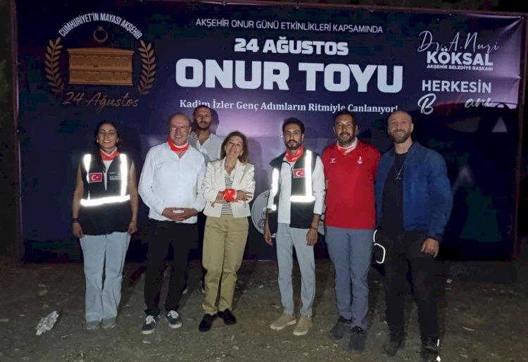 Onur Toyu’nun Ateşi Yandı: Akşehir’de Milli Mücadele Ruhu Yeniden Canlandı!