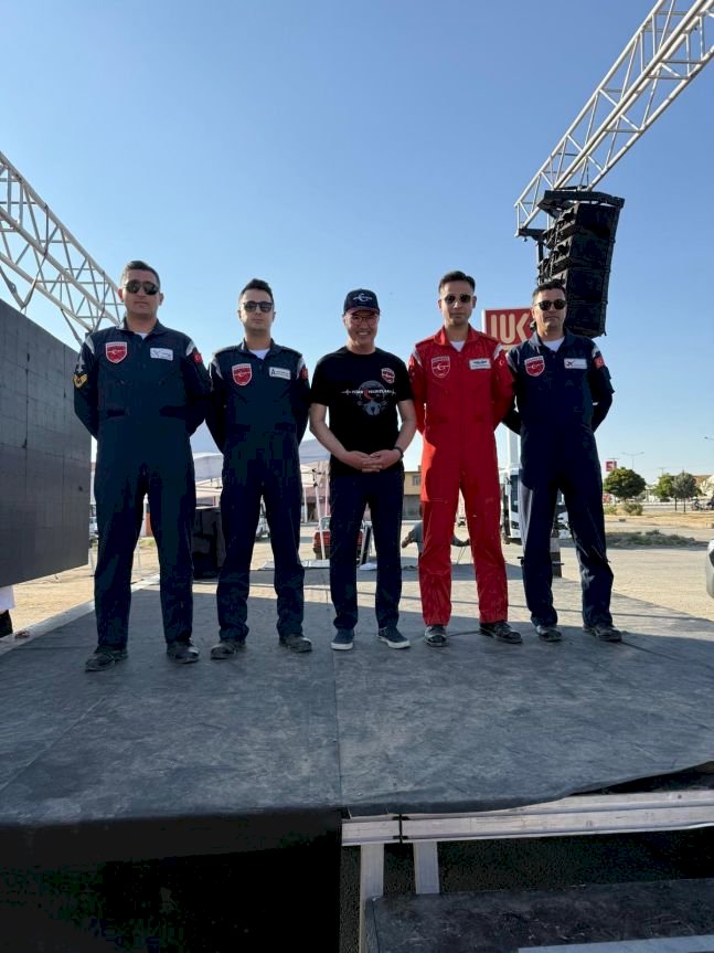 Türk Yıldızları Akşehirlileri Selamladı