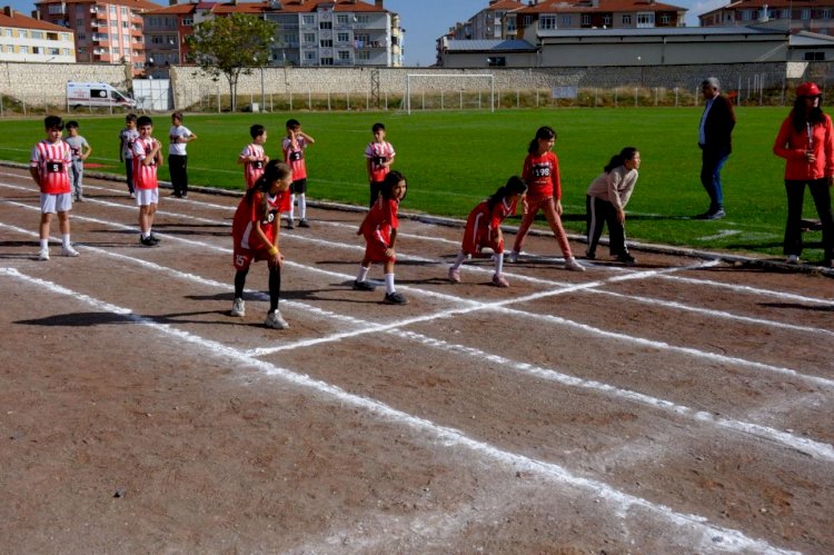 Gençler 7. Zekai Baloğlu Atletizm Yarışması’nda Kıyasıya Mücadele Etti