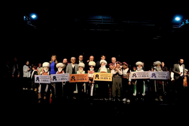 Akşehir’de Kahkaha Dolu Final: 9. Ulusal Fıkra Canlandırma Yarışması Büyük İlgi Gördü!