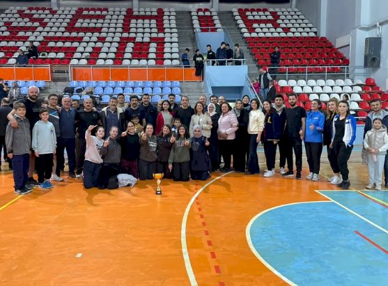 Öğretmenler Günü Turnuvasının Şampiyonu: Şehit Selçuk Özer Anadolu Lisesi