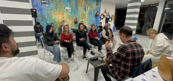 Akşehir’de Türkü Sevdalıları Bir Araya Geldi: Akşehir Türk Halk Müziği Topluluğu Çalışmalara Başladı