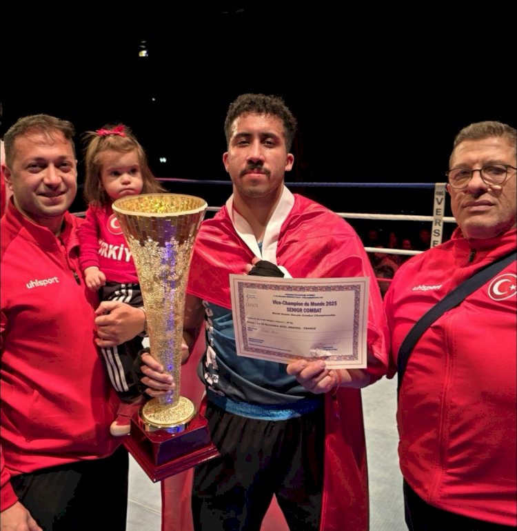 Savate’de Dünya Gururu: Muhammed Yasir Polat Gümüş Madalyayla Döndü