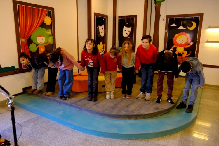 Akşehir Belediyesi Yaratıcı Drama Atölyelerinde Yeni Yıl Coşkusu Sahneye Taşındı