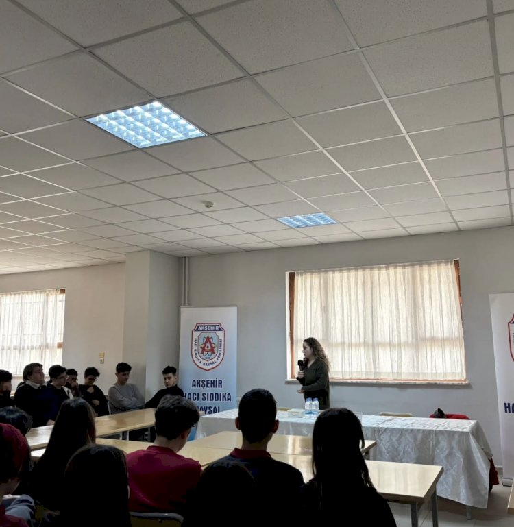 Farmakometri Uzmanı Dr. Kır, Akşehir’de Öğrencilerle Buluştu