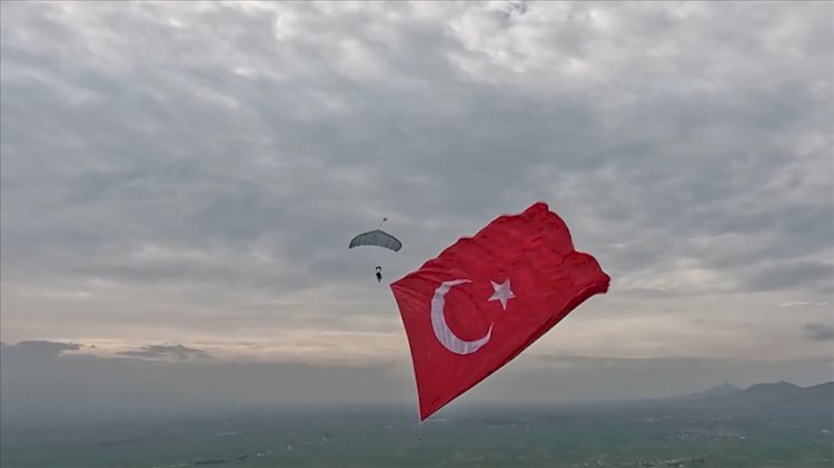 Gökyüzünde Ay Yıldızlı Rekor: Akşehirli Astsubay Tarihe Geçti