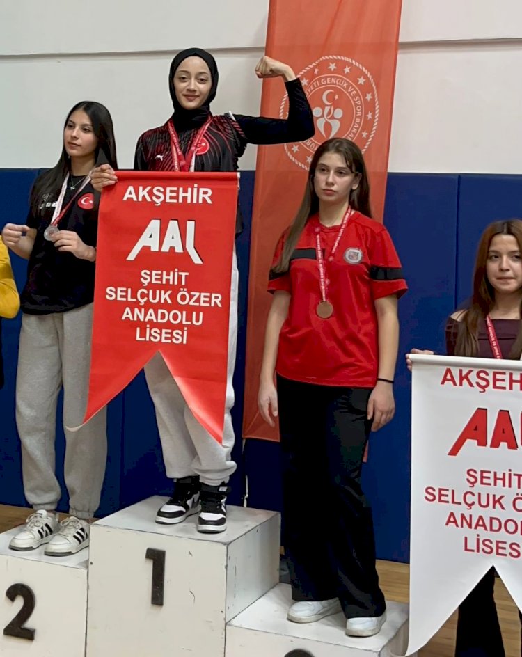 Sporun Lisesi: Şehit Selçuk Özer Anadolu Lisesi Spor Başarılarına Yenilerini Ekliyor