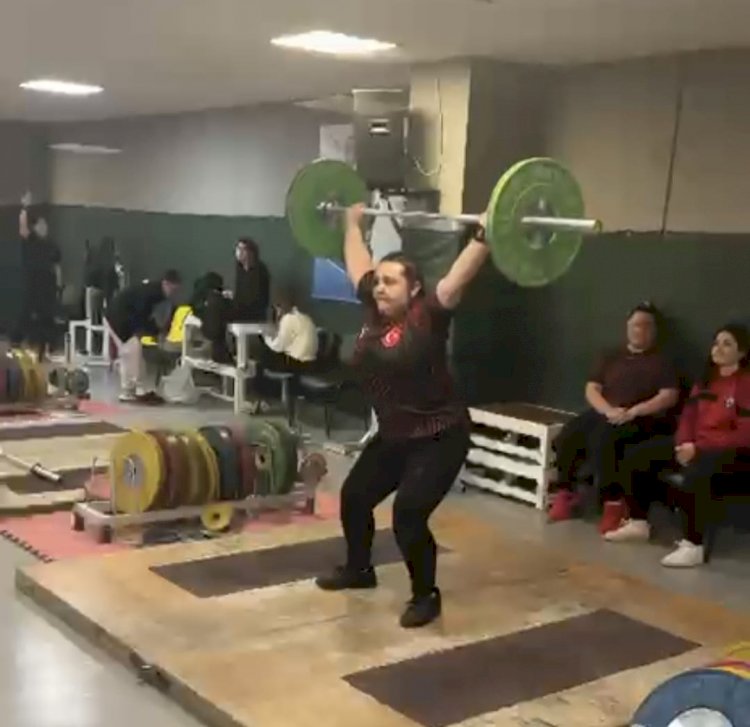 Sporun Lisesi: Şehit Selçuk Özer Anadolu Lisesi Spor Başarılarına Yenilerini Ekliyor