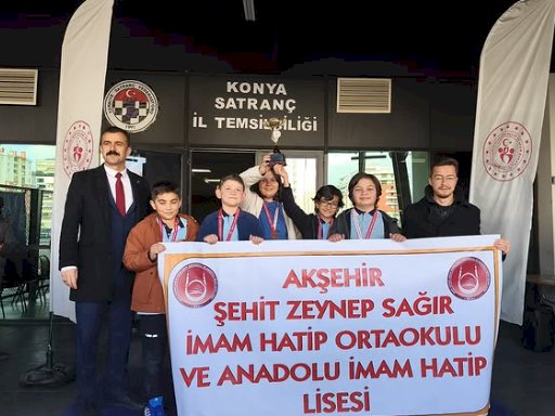 Şehit Zeynep Sağır İmam Hatip Ortaokulu Satranç Takımından Anlamlı Başarı