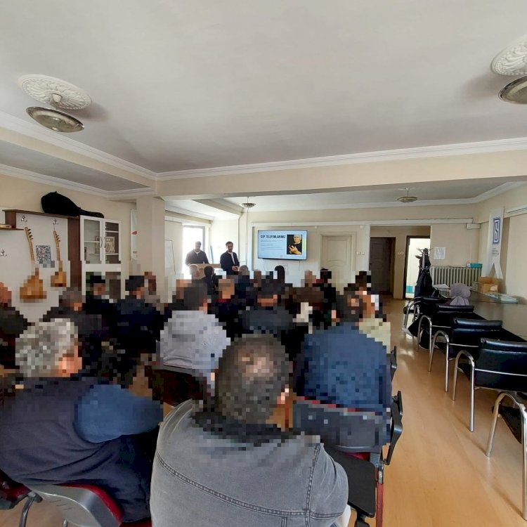 Dijital Dünyanın Riskleri Akşehir’de Masaya Yatırıldı